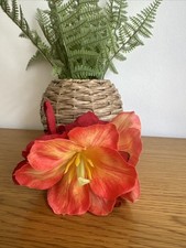 Beautiful Oriental Hair Clip with Flower. ?? Design for Women.