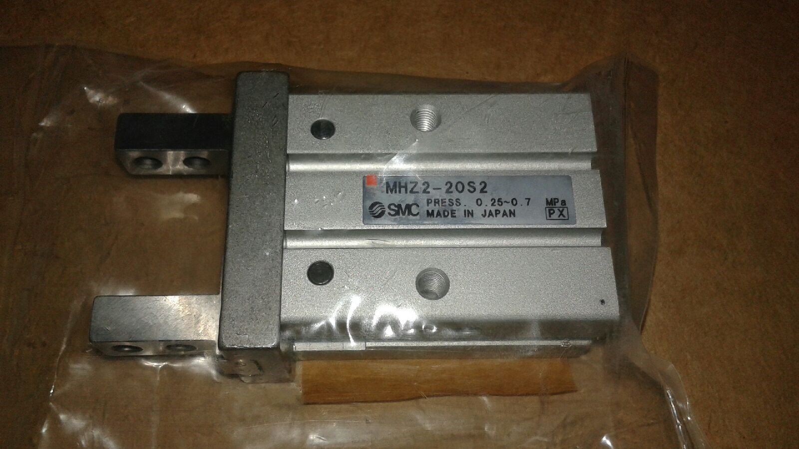 SMC MHZ2-20S2 Parallel Gripper Sealed in Factory Packaging-Factory Sealed Packag img
