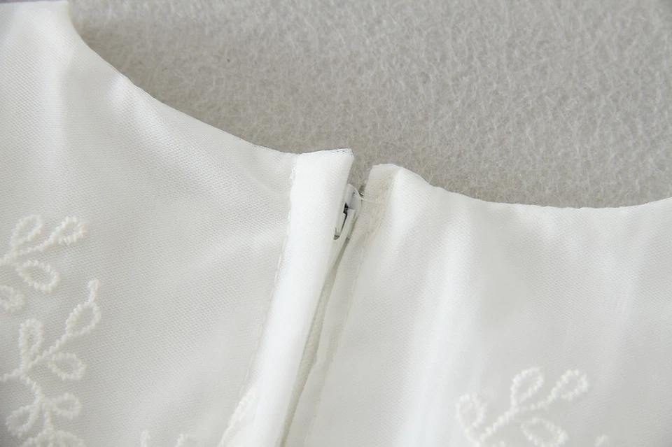 Abito Da Battesimo In Pizzo Floreale Con Ricamo Per Neonati Nuovo - Immagine 4 di 4