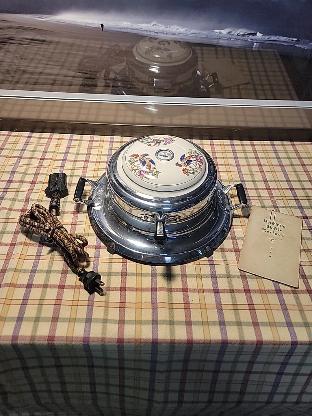 Vintage Porcelain And Chrome Waffle Iron Style 149