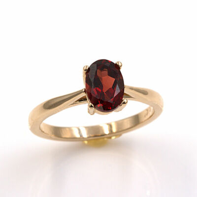 Natürlicher Mosambik Granat 14 Kt Gelbgold 7x5 mm ovaler Ring (Größe 4-9)