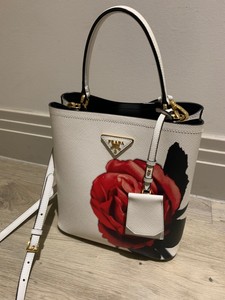 bucket prada original