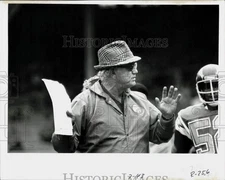Press Photo Football coach Tommy Prothro - afa13962