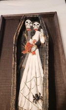 Mr. & Mrs. Halloween Skeletons in Coffin VINTAGE HVYWT Statue 16
