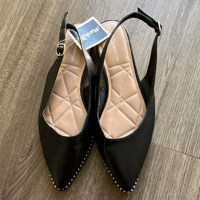 BCBGeneration Women s Black Leather Slingback Pointed Toe Studded 6.5