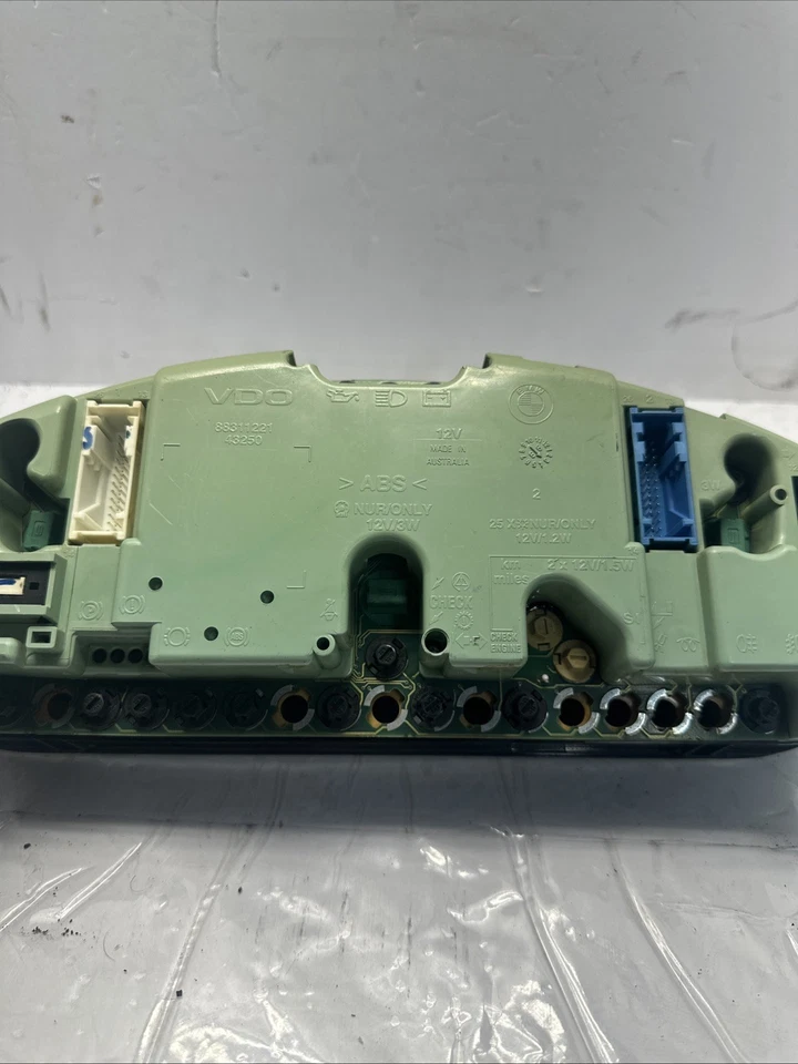 Cuadro de instrumentos velocímetro BMW 318ti E36 hatchback se adapta a 1998-1999 Foto 3 de 4