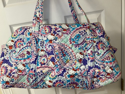 Neu Neu mit Etikett Vera Bradley Hello Kitty Paisley große Reisetasche Handgepäck Blumenmuster