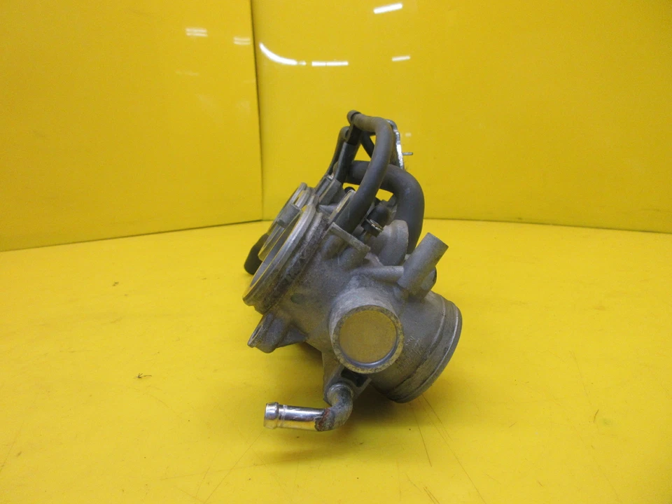 Yamaha RS VECTOR LTX GT 2010 OEM MOTOR ADMISIÓN DE AIRE ACELERADOR CARROCERÍAS CARROCERÍA RACK  Foto 2 de 4