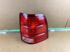 2002 - 2005 Ford Explorer Rear Right Passenger Side Taillight Assembly Oem.