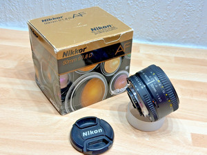 Nikon AF Nikkor 50mm f1.8 D autofocus standard lens mint