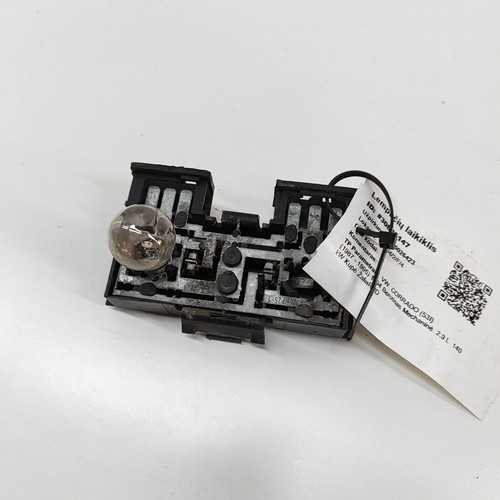 VW Corrado 53i Heck linker Rücklicht -Glühbirnenhalter 321945259 1994 30825147