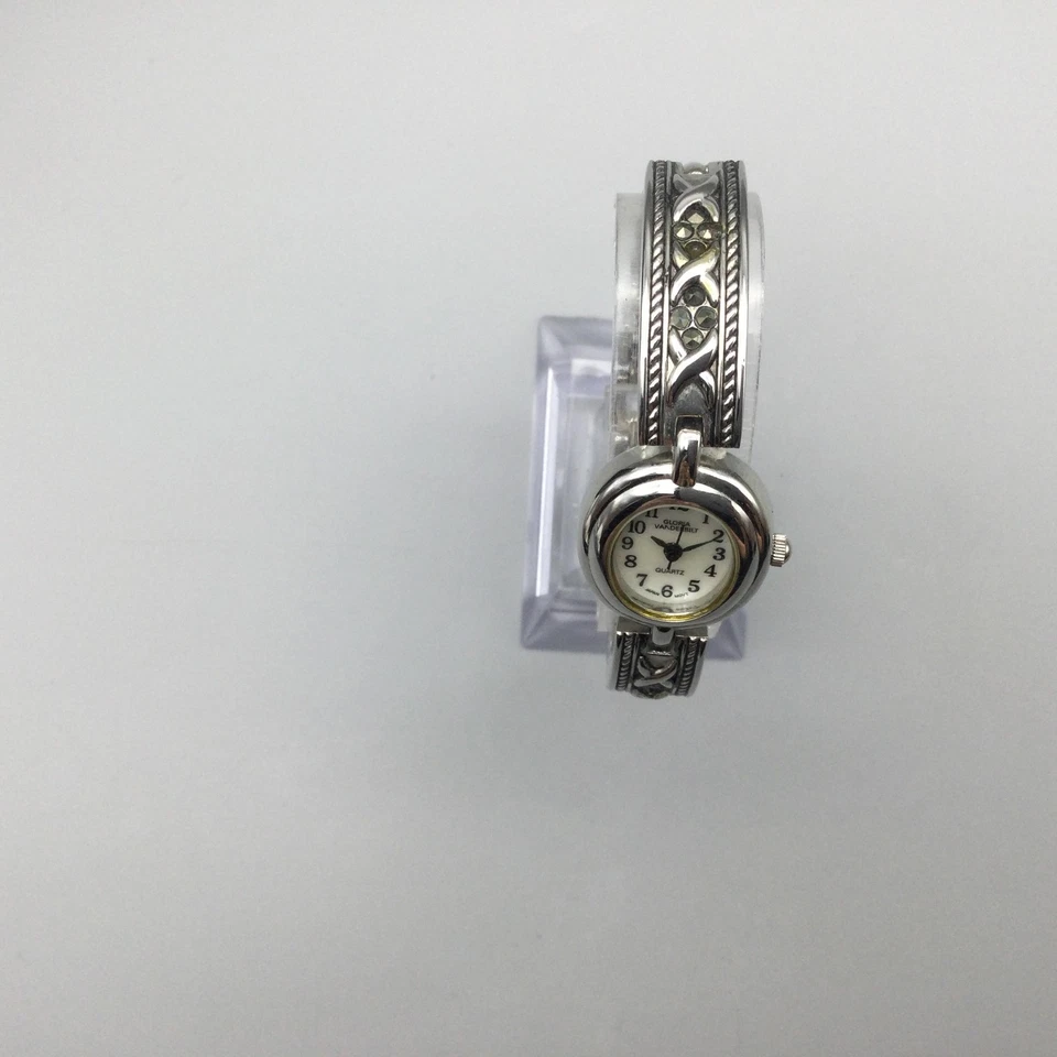 Reloj Mujer Gloria Vanderbilt 20mm Marcasita Tono Plata Ovalado Batería Nueva 7.25" Foto 3 de 4