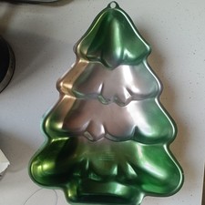 Wilton Cake Pan Tin Mould Christmas Tree 