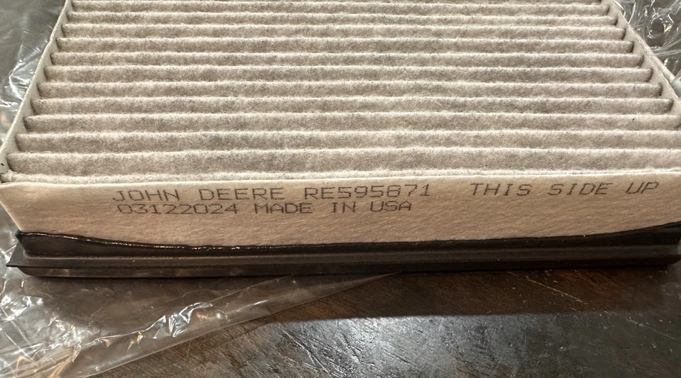 John Deere RE595871 Activated Carbon Cab Filter - Image 2 of 4