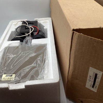 LINEAR ALERT LC 4/R Motion Sensor Flood Light Watch II NOS SAFETY Security