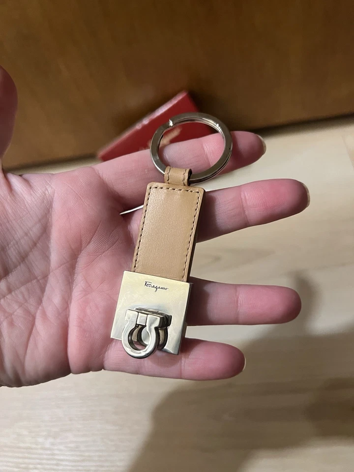 Authentic SALVATORE FERRAGAMO Excellent Condition Keyring Leather Metal Tan - Image 2 of 4