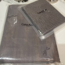 Calvin Klein Queen Duvet Cover and Two Standard Pillowcases. Brand New 