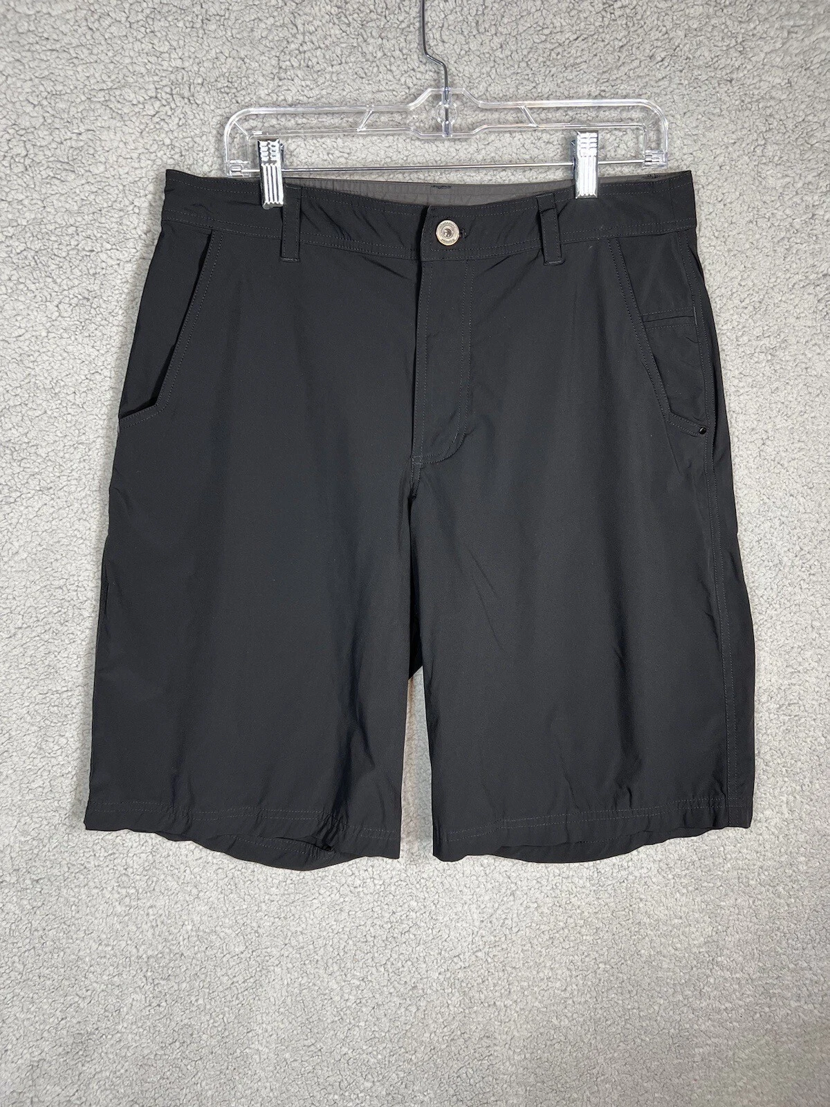 Lululemon Shorts Men 34 Black Chino Relaxed Stretch Flat Front Lightweight