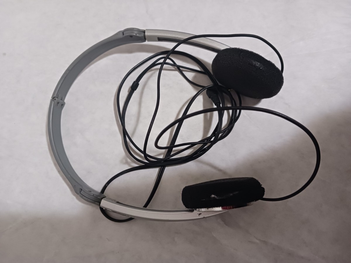SONY - inu Sony MDR-ZX110 Stereo Headphones, Black | Quill.com