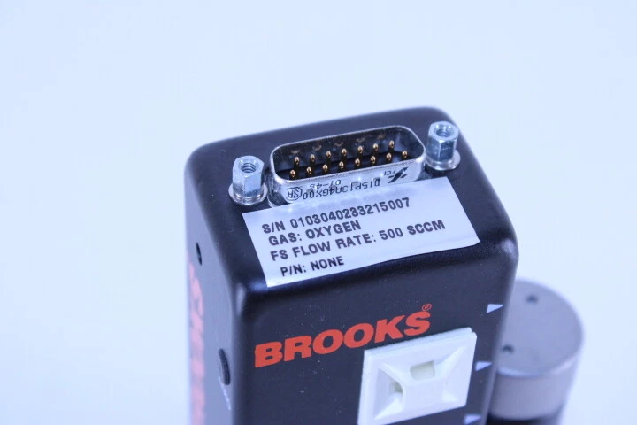 BROOKS Mass Flow Controller 5850S / BC1CA1EB3AA1B1 500 SCCM Oxygen - Image 4 of 4