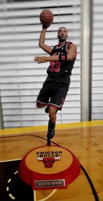 Enterbay Chicago Bulls Scottie Pippen #33 Action Figure Black/Red Basketball