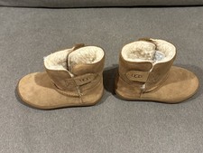 UGG Unisex Toddlers Keelan Ankle Boot Kid Size 7 US - 1157634T
