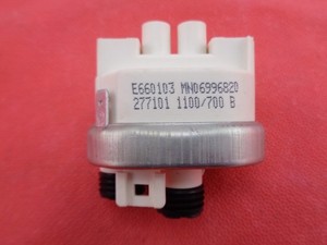 Miele Druckschalter Druckwächter Druckdose Geschirrspüler 6996820 / 21 1100/700