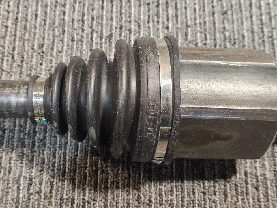 Conjunto de eje CV delantero izquierdo GSP NCV72180 para Volkswagen 19 Golf SportWagen Foto 3 de 4