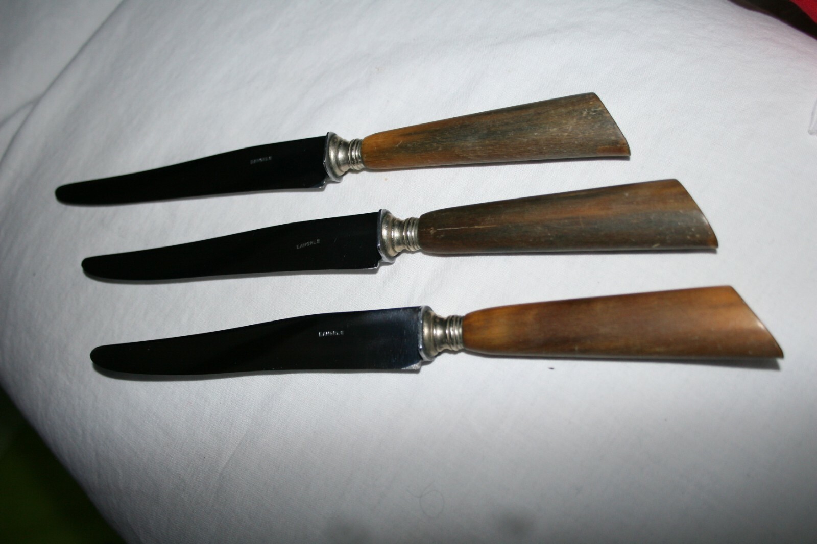 Lot De 2 Couteaux De Table Anciens - Longueur 20 Cm - Très Bon état