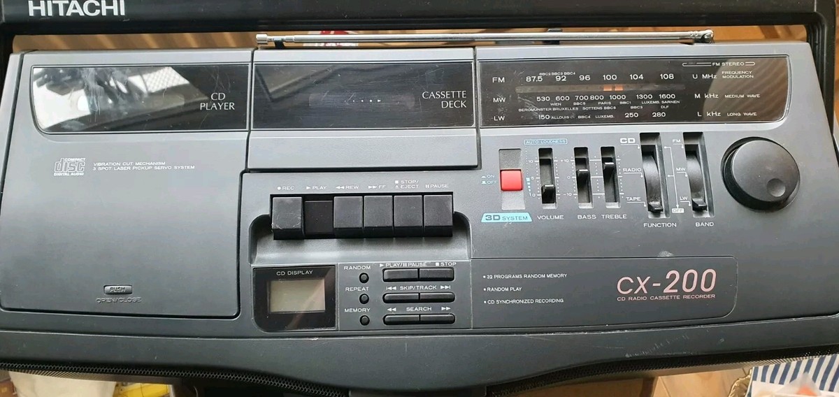 Hitachi CX-200 Portable CD Cassette Player Radio CD 3D SOUND