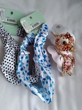 4 Lot Accessories Women’s Hair Band Bandana Hair Clips Headband  New