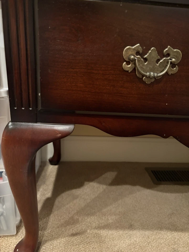 Cómoda Bombay Company Foto 4 de 4