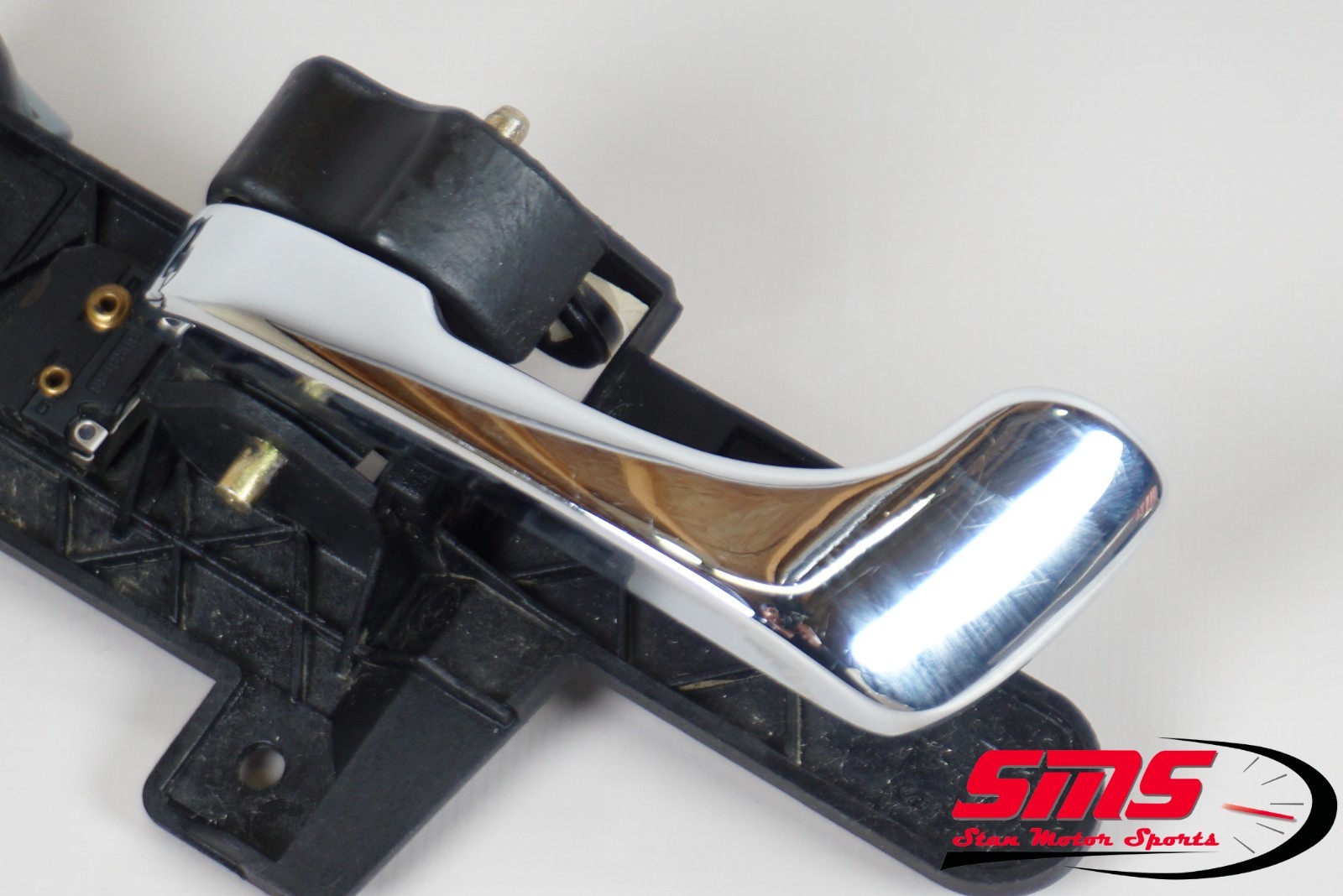 02-08 Maserati Spyder Coupe 4200 M138 Interior Left Door Handle LH OEM