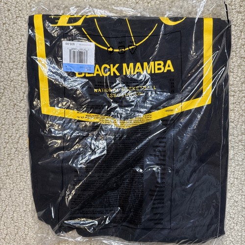 KOBE 2016 NIKE RETIREMENT BLACK MAMBA T-SHIRT SIZE:M NWT IN BAG *AT8127-010* - Picture 4 of 8