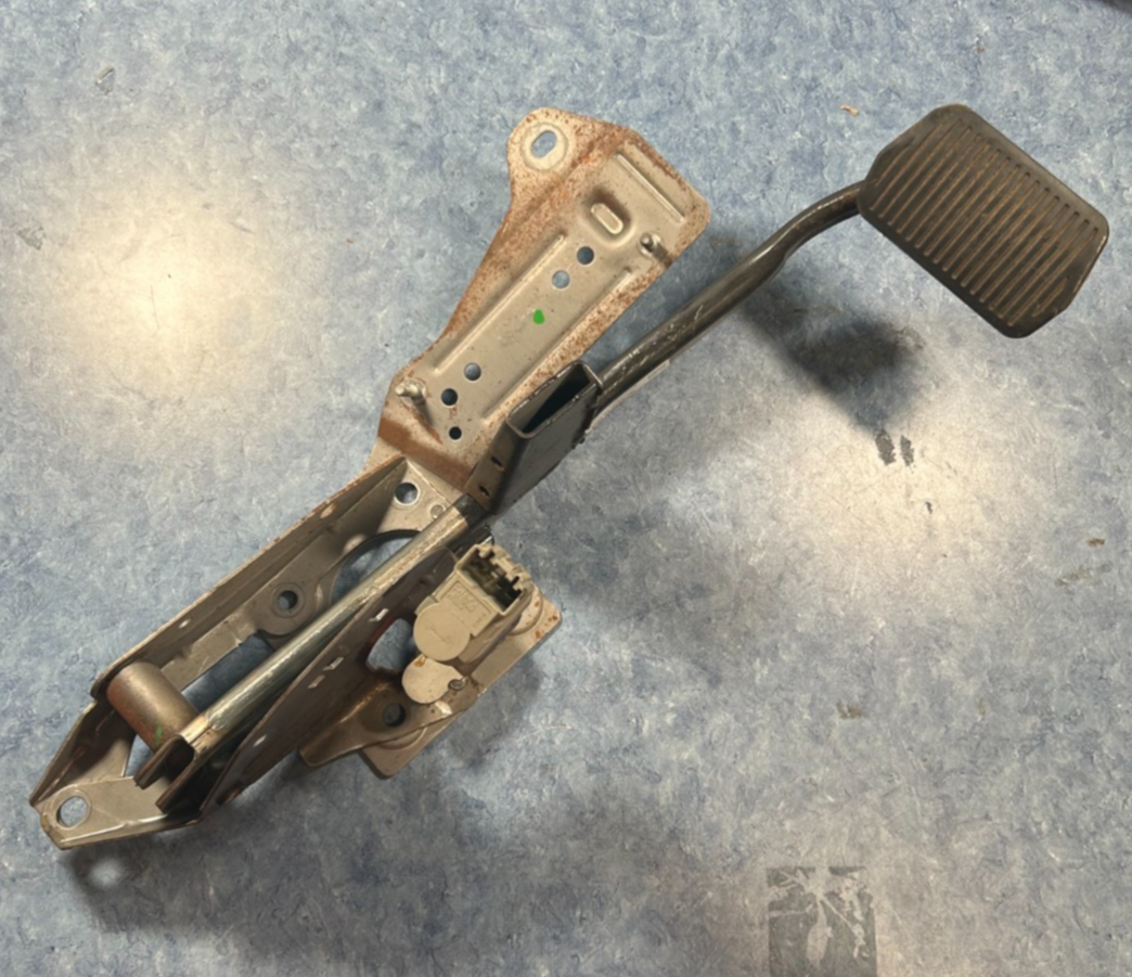 2012-2014 Ford Focus Brake Pedal Floor Foot Pad Lever Bracket OEM BV61-2467-HB