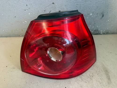 VW Golf V 1,6 75kW 2007 Rücklicht Rechts Aussen 1K6945096N