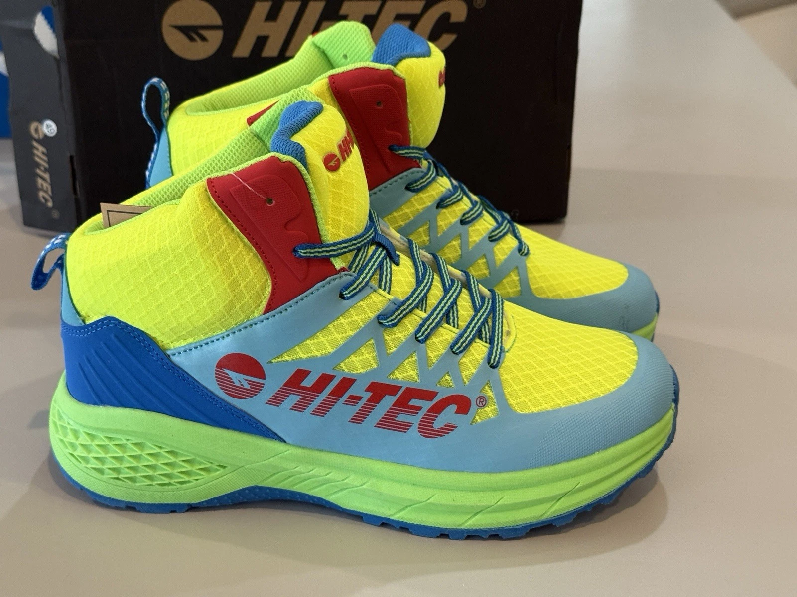 10M Hi-Tec Destructor Logo Mid trail CH80198M Neon New In Box