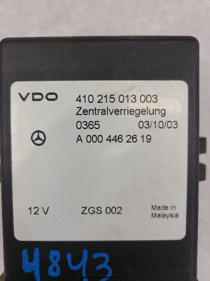 Chassis ECM Theft-locking Central Locking Fits 04-06 SPRINTER 2500 607760 - Image 2 of 4