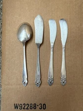 Distinction Butter Pat Spreaders,Spoon,Master Knife Oneida Prestige Silverplate