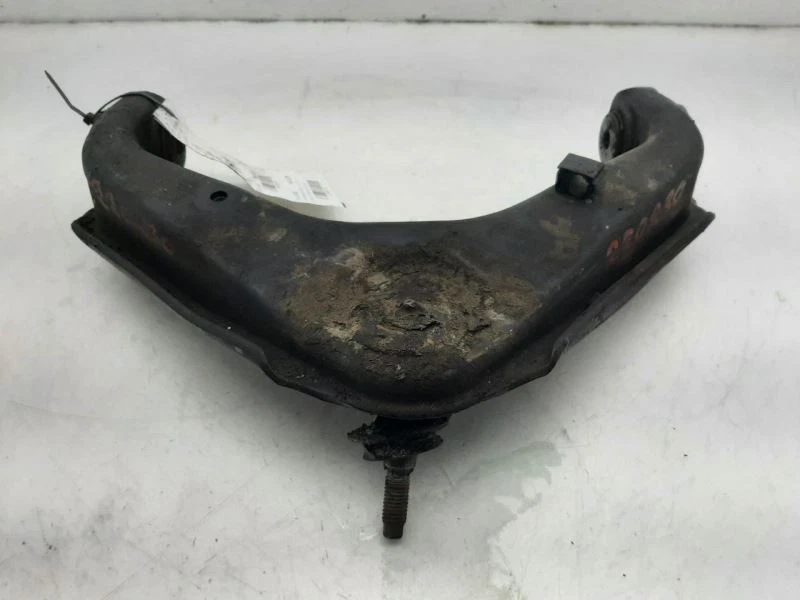 Braço de controle superior dianteiro 00-13 Chevrolet Suburban 2500 25905442 - Imagem 3 de 4