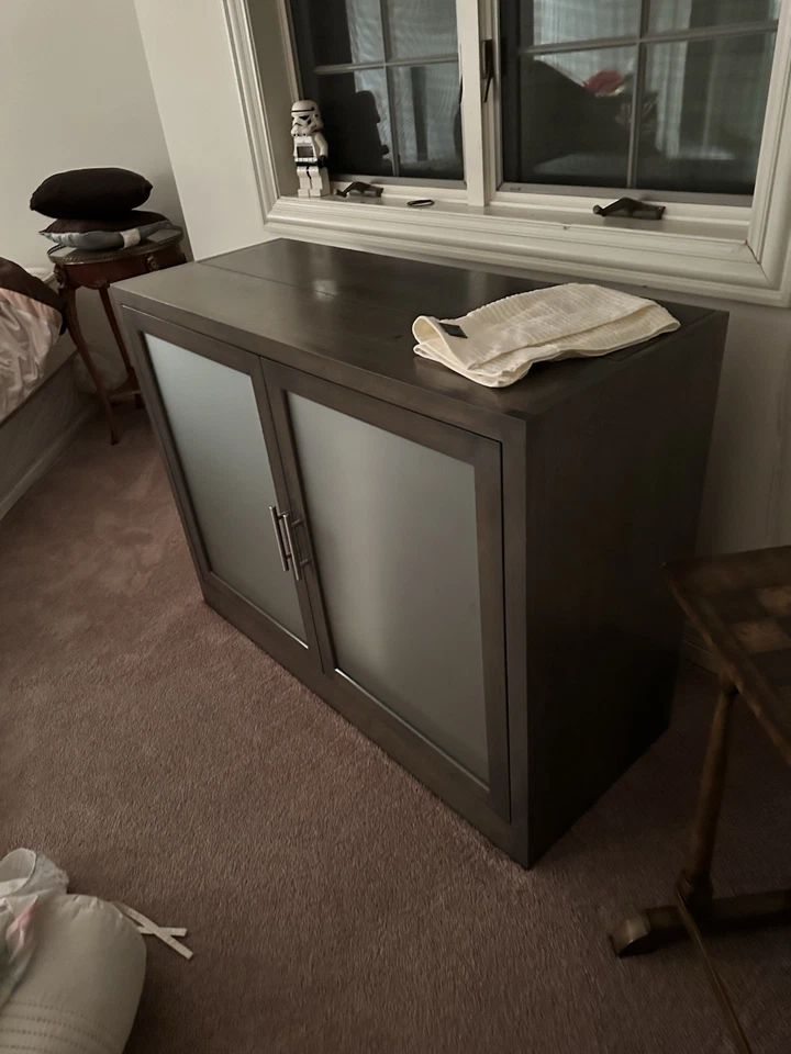  Gabinete elevador de TV motorizado Diamond Case Foto 2 de 4