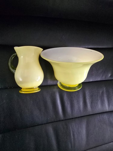 Small VASELINE glass JUG and BOWL- Green GLOW under UV- VINTAGE. uranium glass - Picture 2 of 20