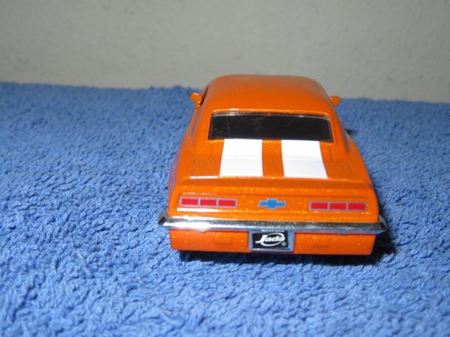 1969 CHEVY CAMARO SS 1:32 JADA OPENING DOORS & NICE WHEELS - Picture 6 of 9