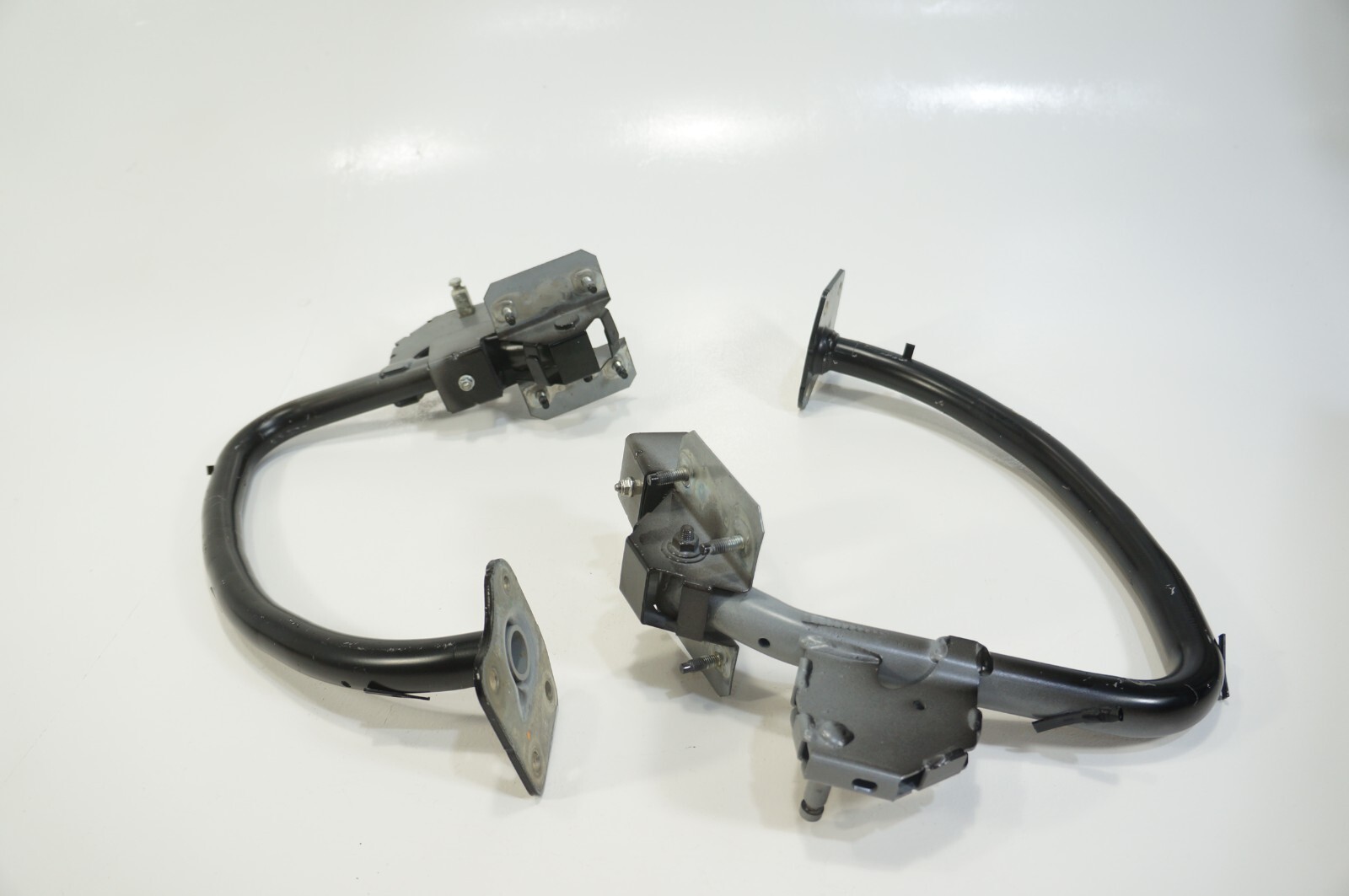 Maserati Ghibli M157 Rear Trunk Lid Deck Panel Hinges Set 2014 - 2022 Oem