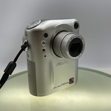 Fujifilm FinePix F601 Zoom 3.1MP Compact Digital Camera (LENS COVER FAULTY) #719
