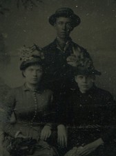MAN WITH TWO WOMEN, ALL IN HATS. TINTYPE.