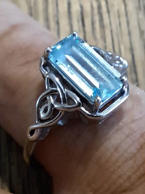Ladie's Aquamarine 925 Sterling Silver Celtic Knot Solitaire Ring - size 7