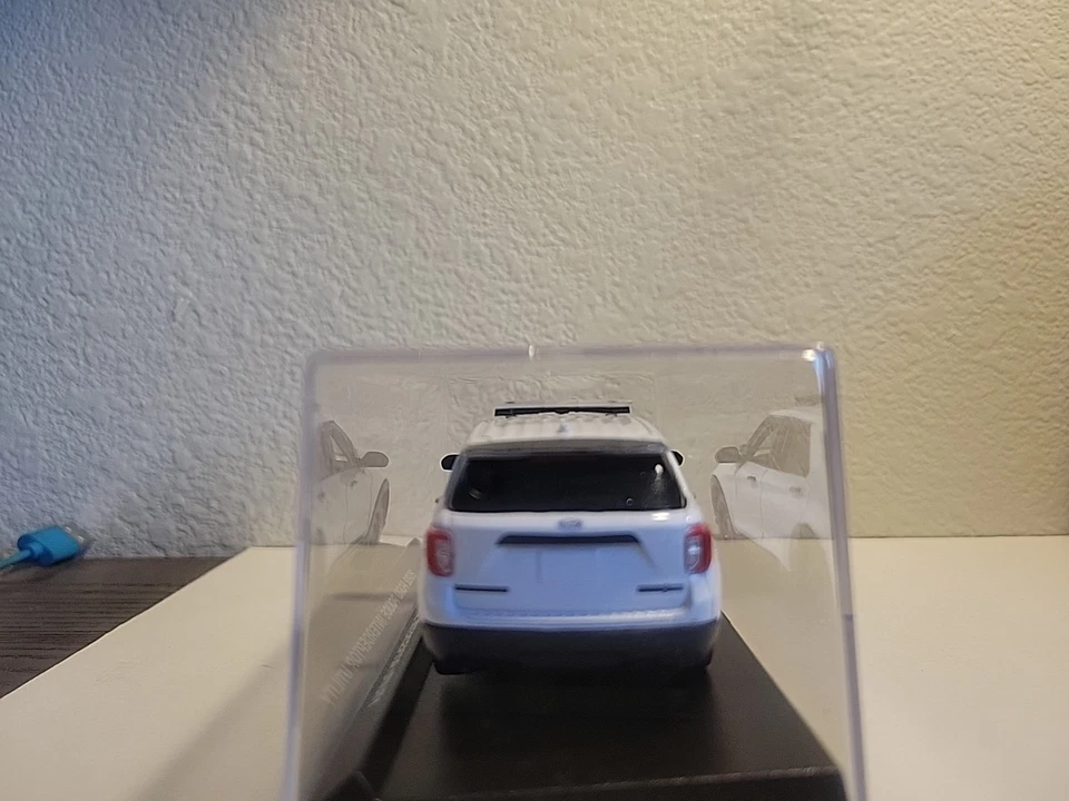 1/43 Scale MOTORMAX 2022 Ford Police Interceptor Utility - Image 4 of 4