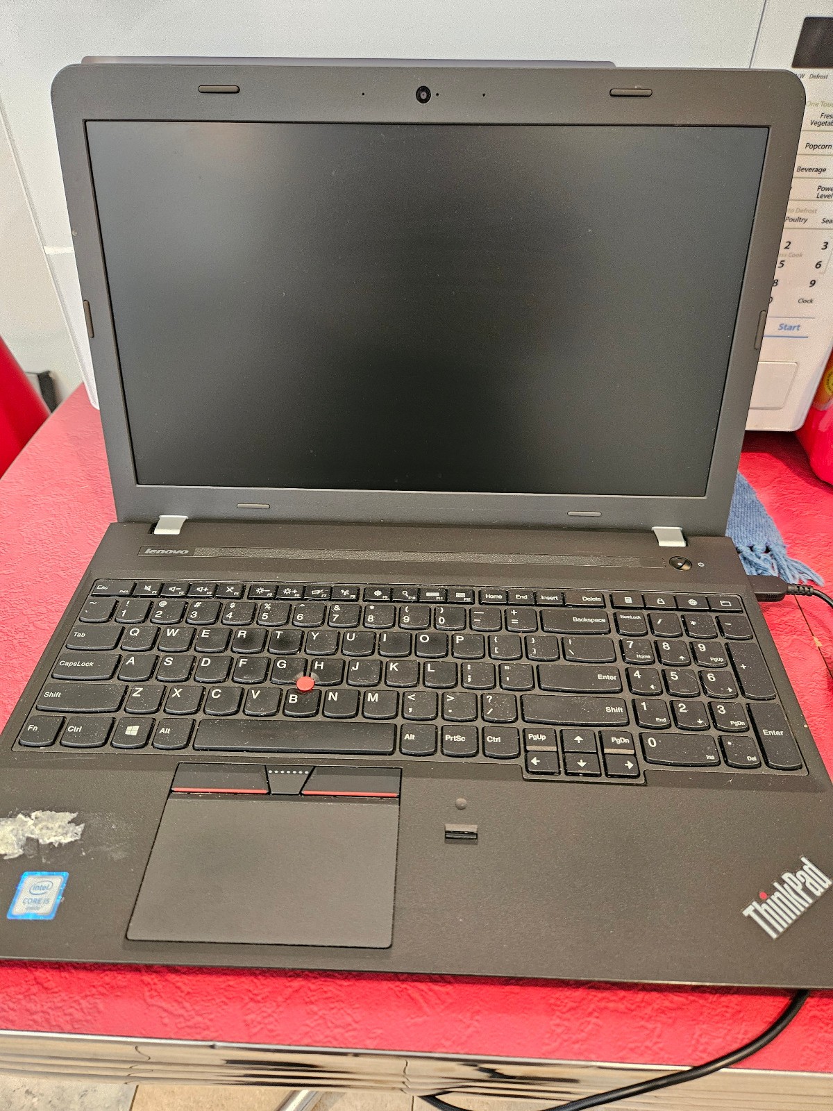 lenovo thinkpad e560, 15.6-Inch Laptop, with Intel Core i5-6200U, 500 GB SSD (Solid State Drive), Windows 10 Pro