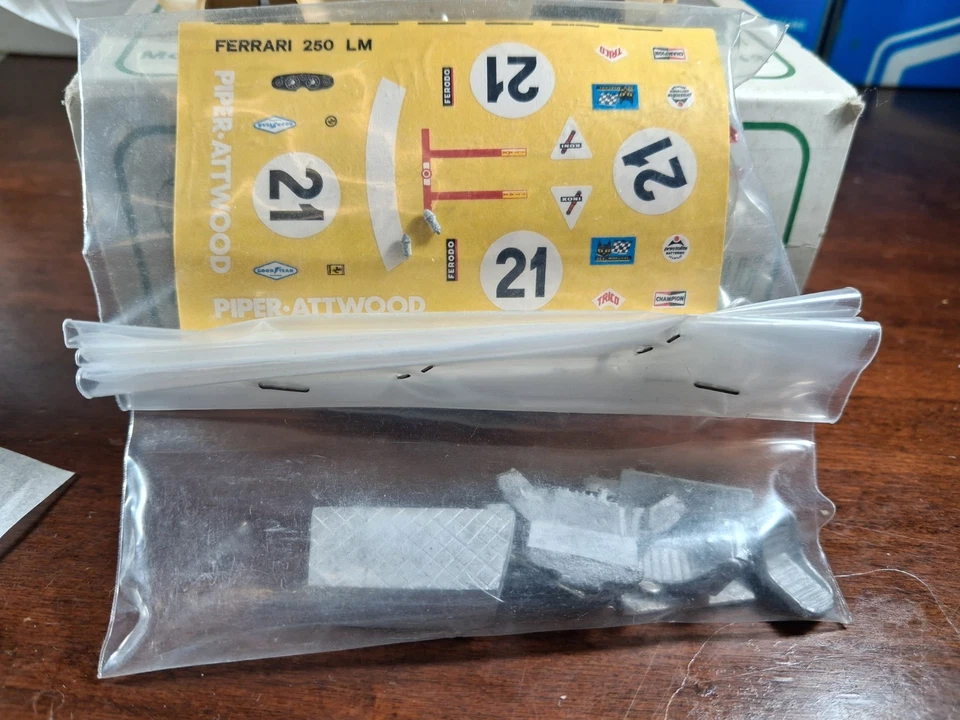 FDS KIT FERRARI 250 LM SCALA 1/43 ANNO 1968 - Immagine 4 di 4